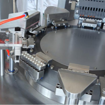 Μηχανή πλήρωσης καψών ελέγχου PLC πλήρως αυτόματη με την οθόνη αφής εμπορικών σημάτων της Γερμανίας Siemens